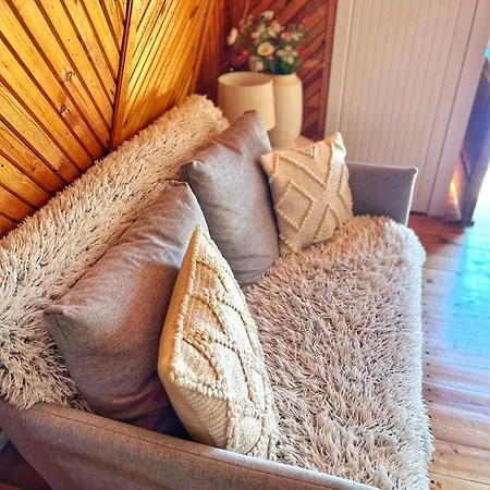 Holiday home Poza Czasem - Letniskowy Nad Jeziorem *